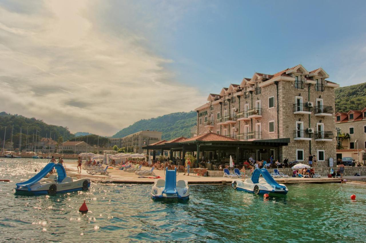 Hotel Rr Herceg Novi Exteriör bild