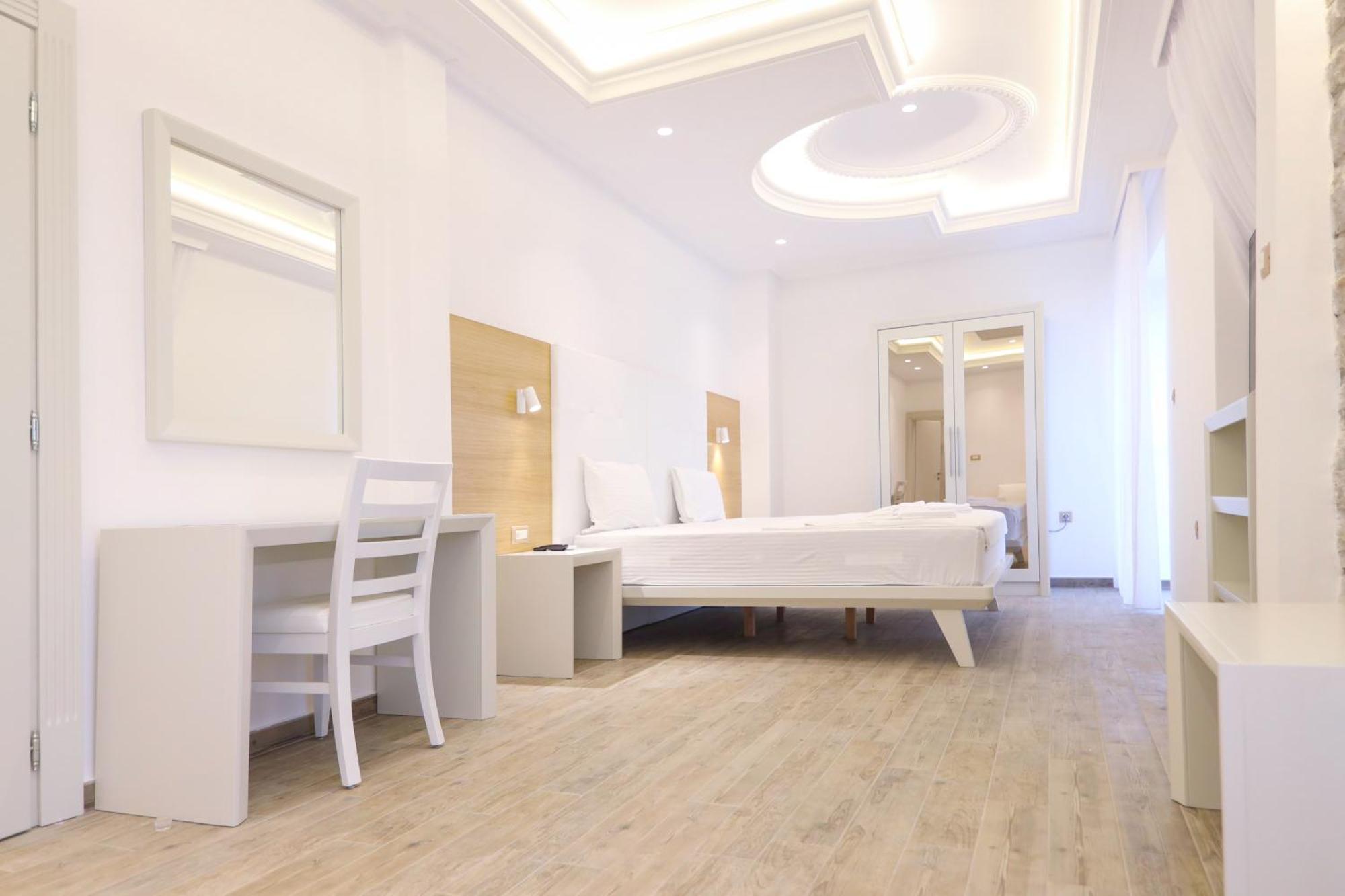 Hotel Rr Herceg Novi Exteriör bild